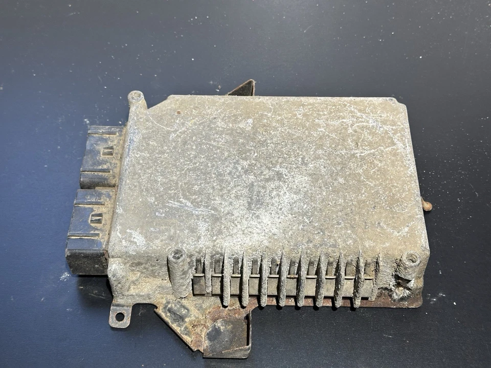 Computadora de motor ECU ECM 1996 Eagle Vision 4606743 3,3 L AT PCM Foto 2 de 3