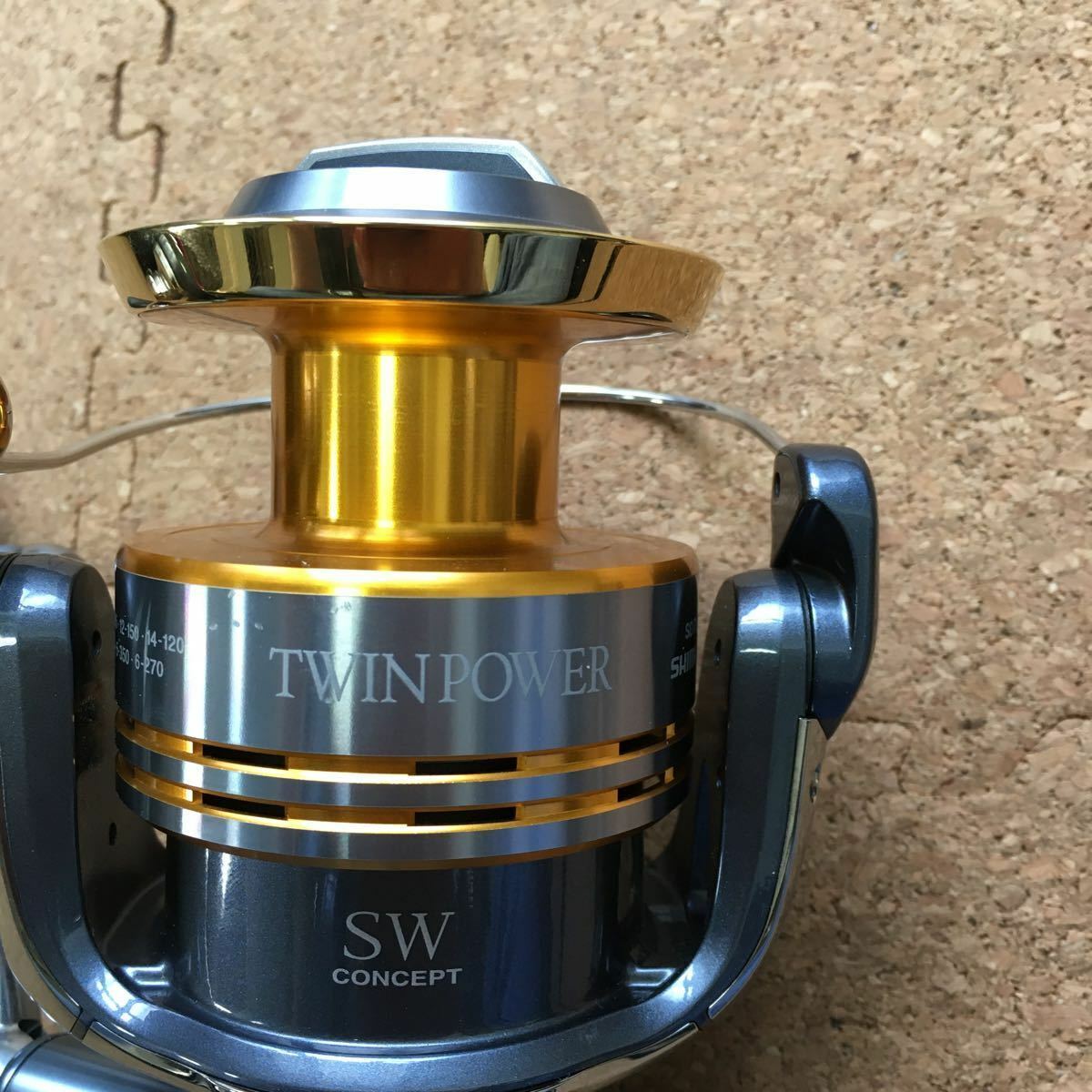 Shimano 09 Twin power SW 12000 HG Spinning Reel Left Used Shimano 09 Twin power SW 12000 HG Spinning Reel Left Used