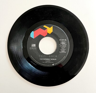 Foreigner Two Different Worlds Single 1984 Vinyl Record 45 7'' Vintage VRE45