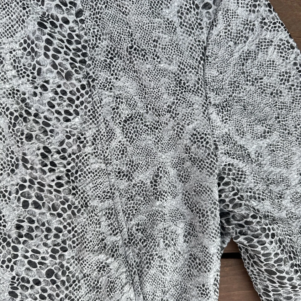 Chico's Jacket Women's Top Size 3 Large Snakeprint Gray Zip Front Shacket - Image 4 of 4