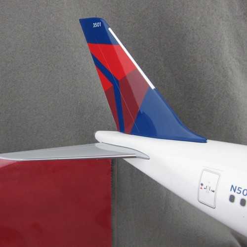 Delta Airlines A350-900 Airbus 1/100 Scale Model Million Miler Airplane - Picture 9 of 24