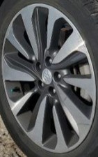 2018 Encore OE Wheel 18x7 10 Spoke Gray Inlay Opt Rdk Buick