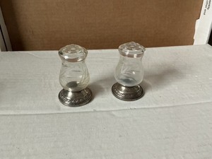 Glass Etch Salt and Pepper W Quaker Silver Sterling Weighted Base