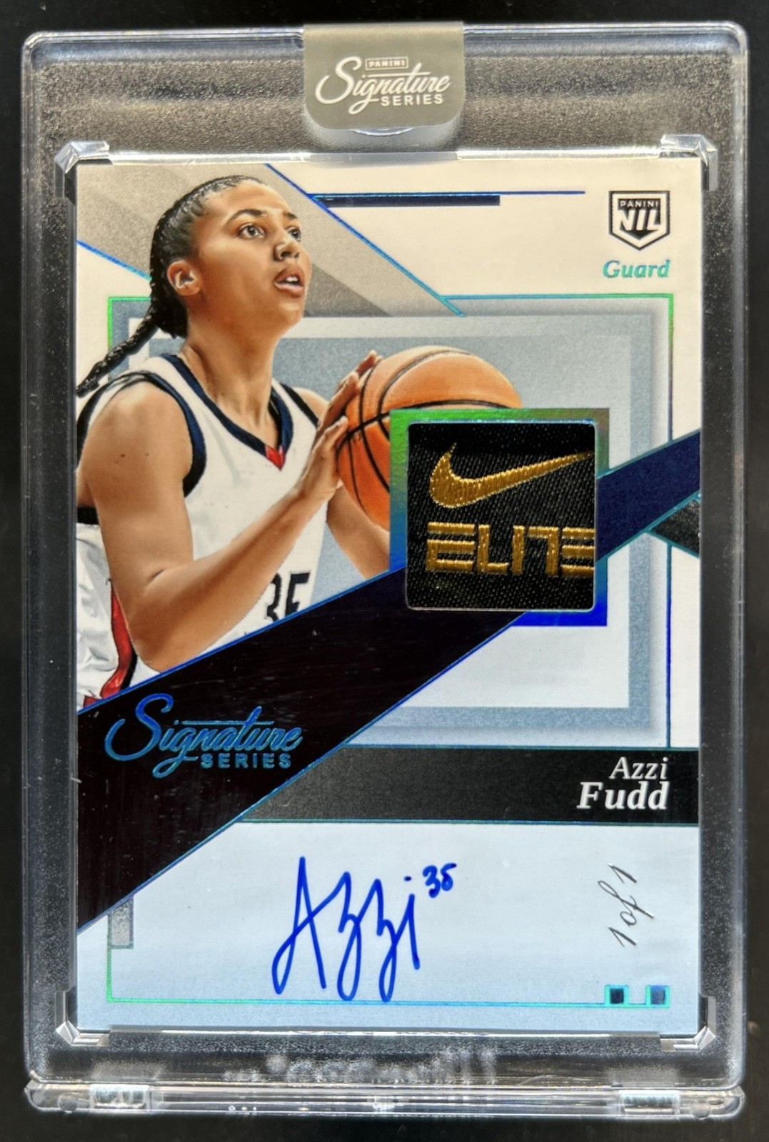 2025-26 Panini Signature Series Azzi Fudd Patch Auto Platinum #1/1 Huskies view 1