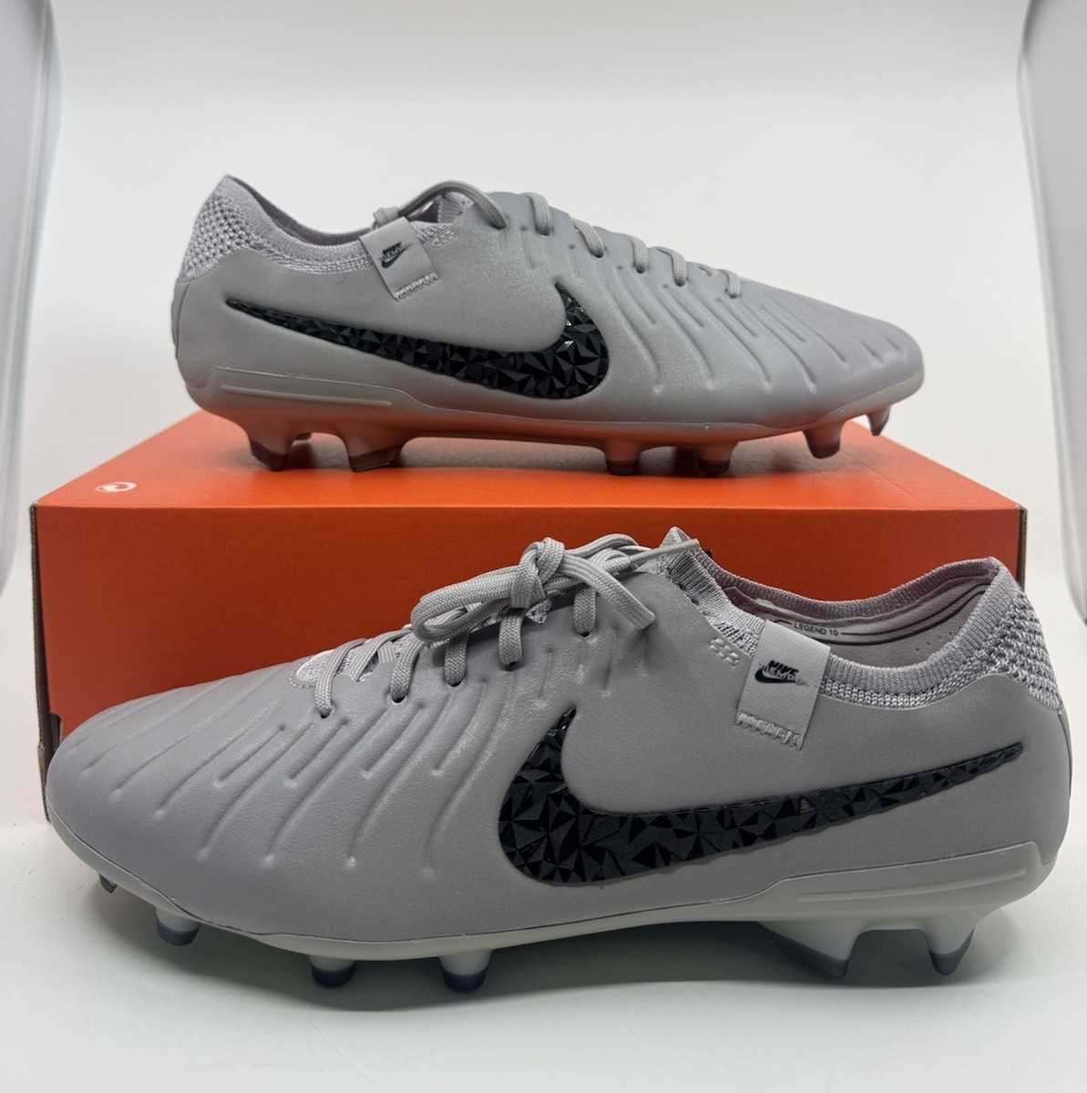Men's 8.5 - Nike Tiempo Legend 10 Elite FG Atmosphere Grey Rising