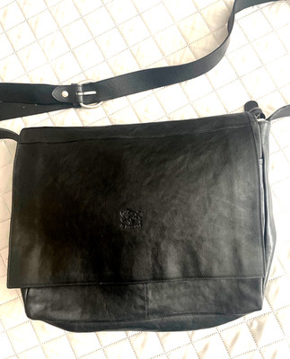 IL BISONTE Black Leather Shoulder Messenger Bag MINT Condition