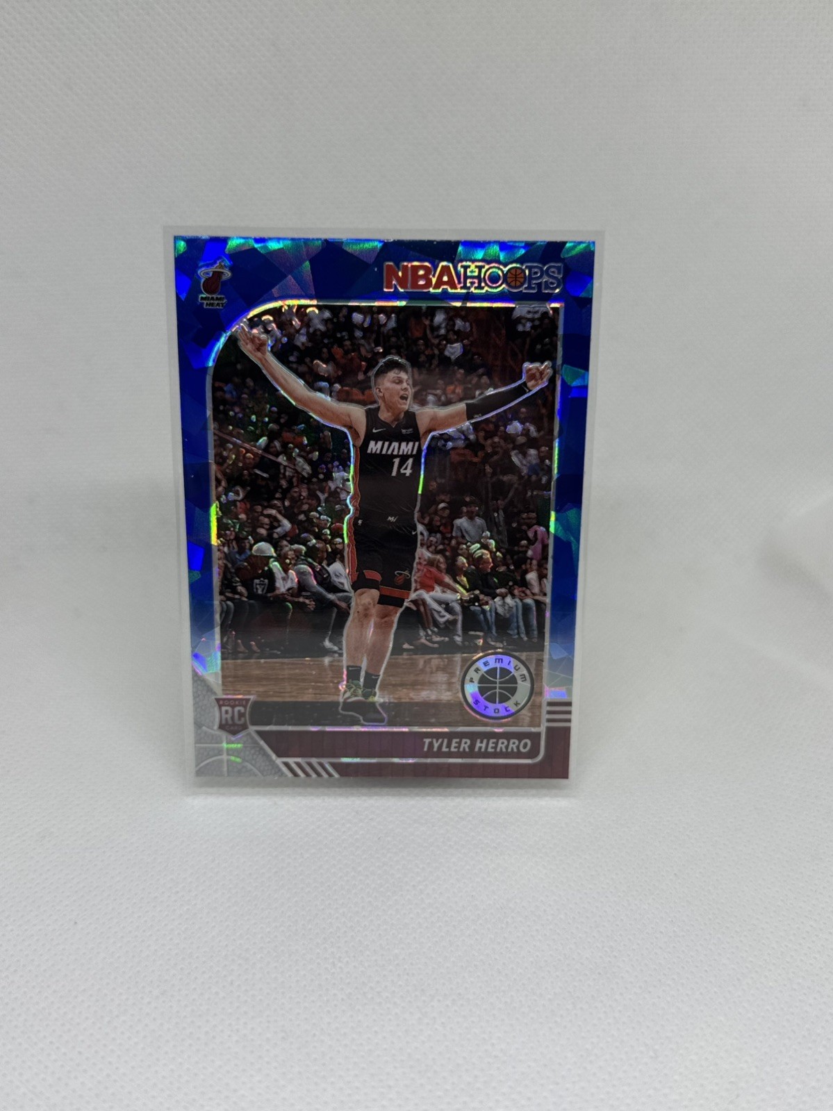 2019-20 NBA Hoops Premium Stock Tyler Herro Blue Cracked Ice RC Rookie #210