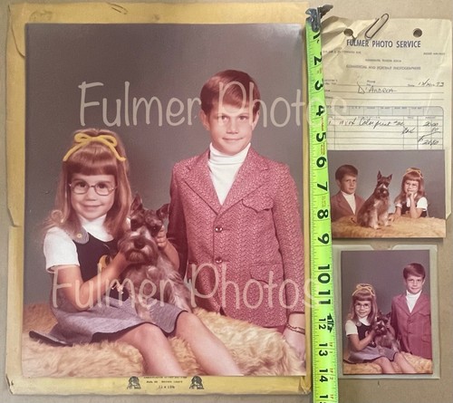 Very Cute VTG 1970s 11x14 Color Kids Family PORTRAIT Photo w Schnauzer Dog OOAK - Picture 3 of 13