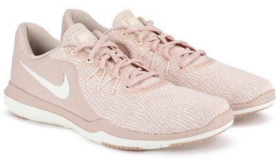 flex supreme tr 6 sneaker