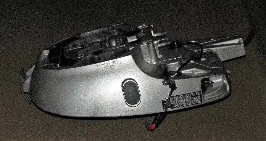 Caja inferior del motor Honda 25 HP 4 tiempos ASSY PN 40101-ZW2-425ZA compatible con 2004-2007+ Foto 3 de 4
