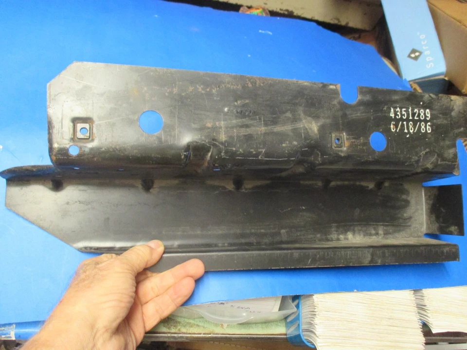 extensión,soporte núcleo radiador,nuevo.N.O.S.86Dodge W150 4351289 Foto 3 de 4