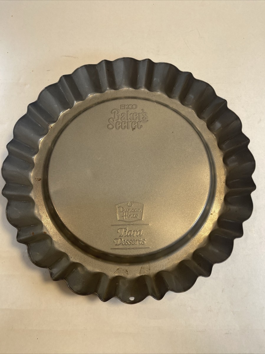 Vintage EKCO Baker's Secret Duncan Hines Tiara Dessert Pan Fluted
