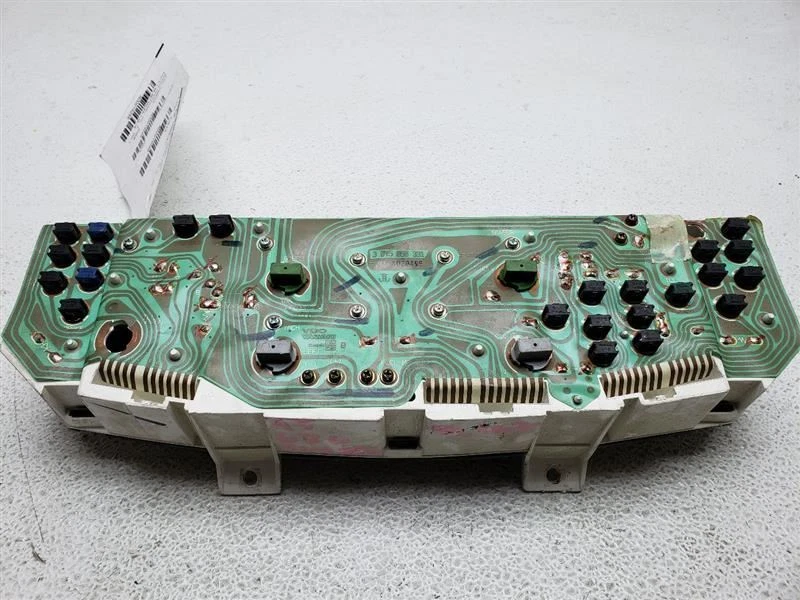 Комплект из 4 цилиндров спидометра 1995 Mazda 626 46 967 миль от оригинального производителя OGC1R55430 - Изображение 4 из 4