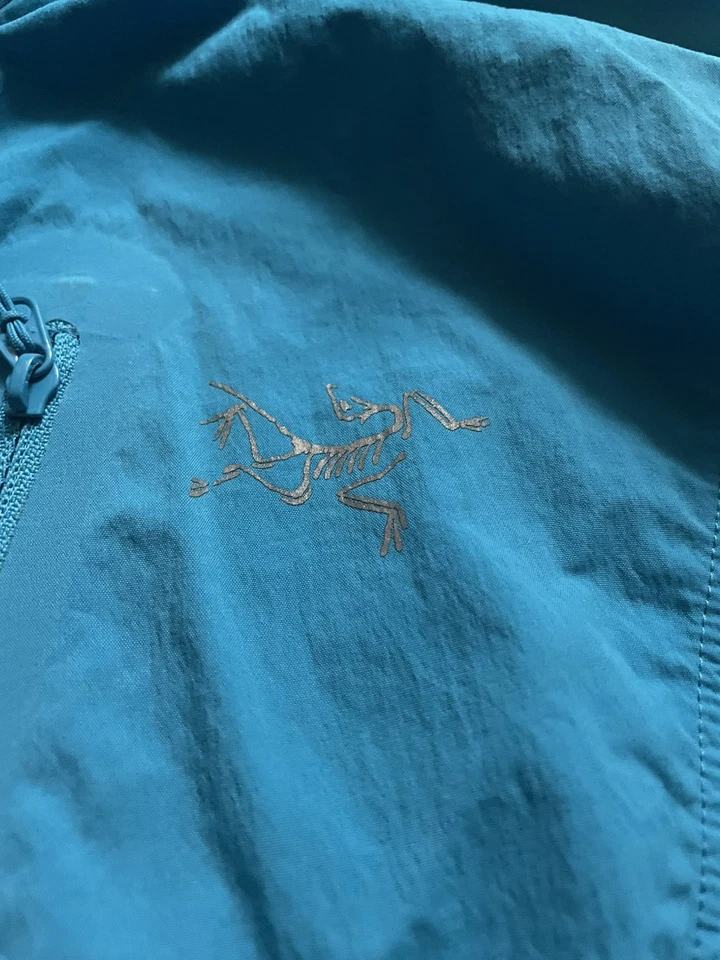 Arc’teryx Hoody Women’s Lightweight Jacket Size L - Image 3 of 4