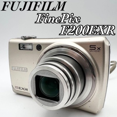 FUJIFILM F200EXR デジタルカメラ FUJIFILM FINEPIX F200EXR Silver Compact Digital Camera Tested