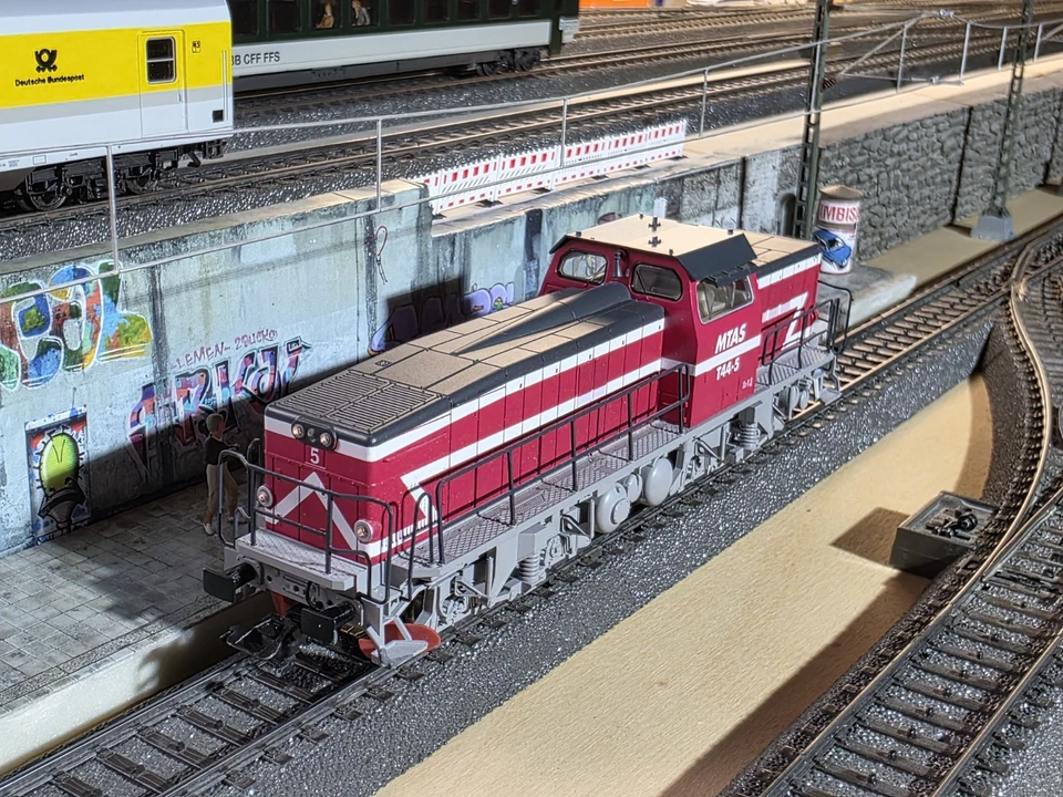 Märklin H0 37942 Diesellok Reihe T44 - Erzbahn MTAS Erzhafen Narvik - Mfx Sound  - Bild 2 von 4