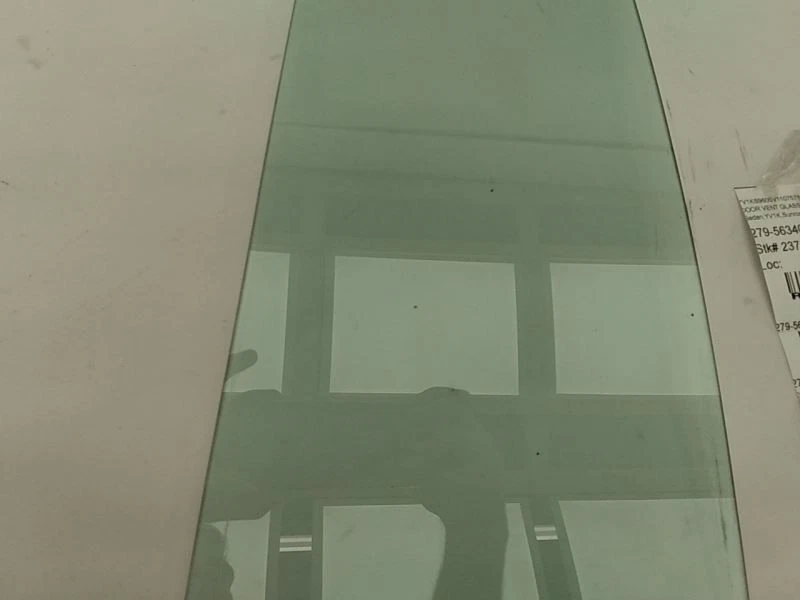 VOLVO 960 SEDAN Passenger Right Rear Door Vent Window Glass Fits 1995 1996 1997 - Image 3 of 4