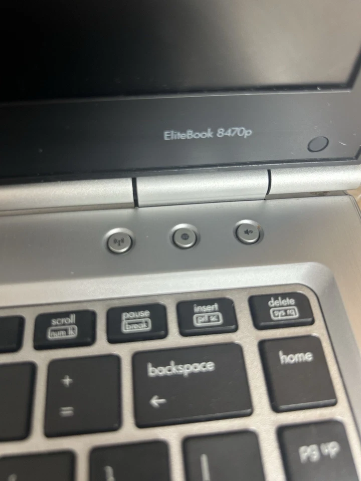 HP ELITEBOOK 8470P (pantalla dañada) - INTEL I5 para piezas o no funciona Foto 2 de 4
