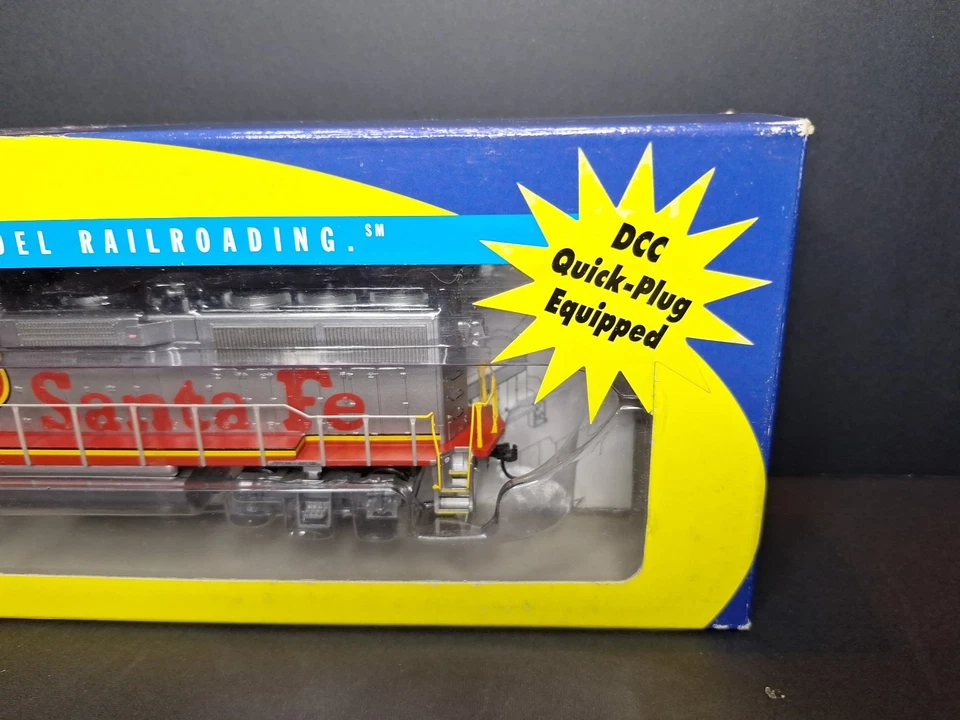 Athearn 91513 HO BNSF Patched GP60M Diesel Locomotive #158 Warbonnet NIB DCC - Image 3 of 4