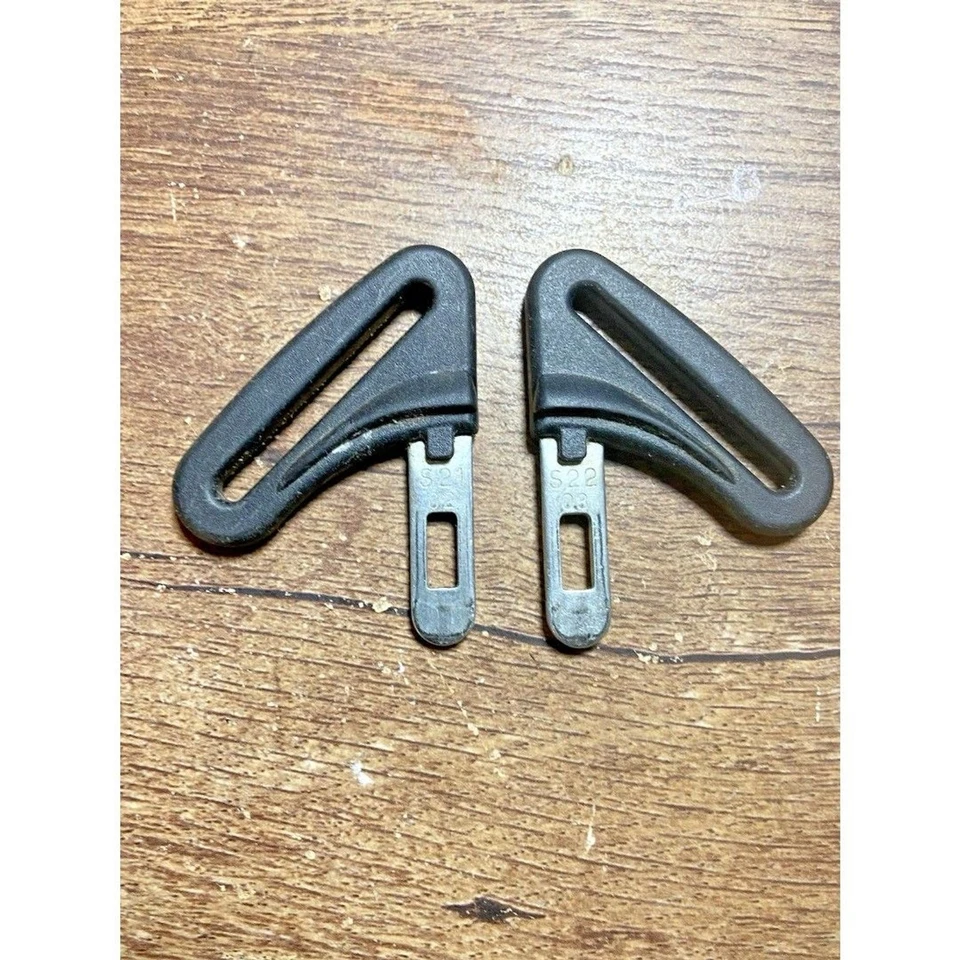 Graco Snugride Baby Infant Crotch Buckle with Safety Clips 5" - Image 3 of 4