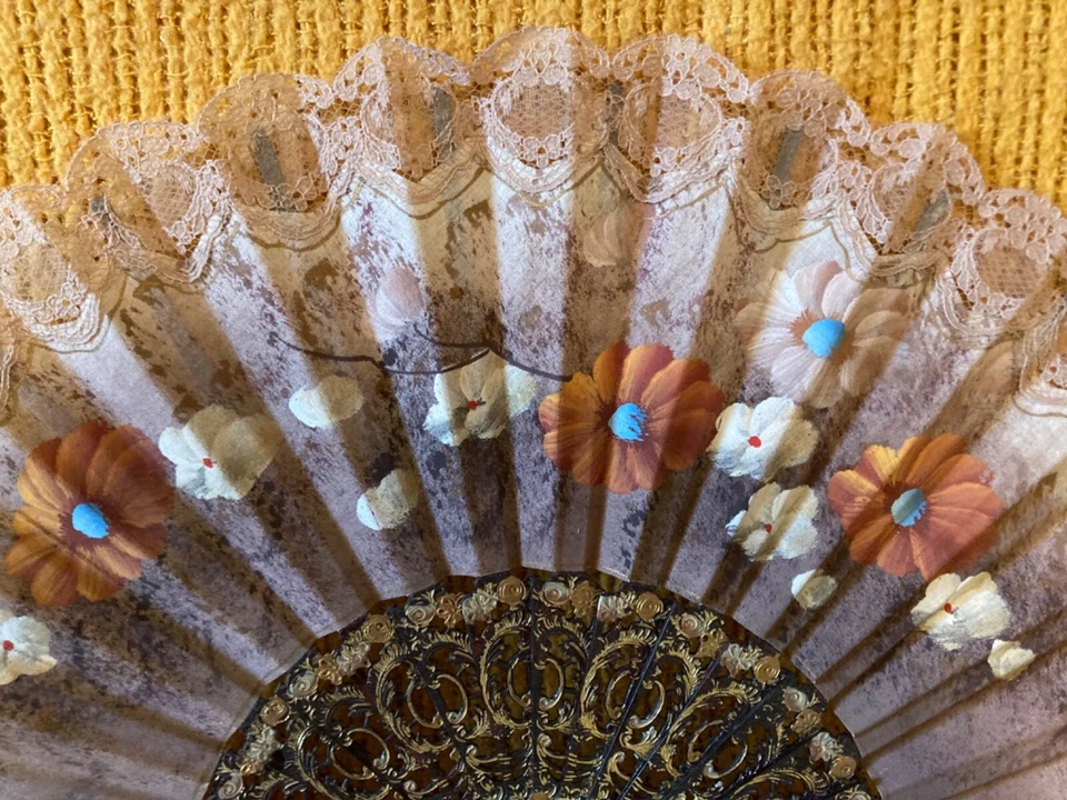 Джинер цветочный кружева холст декоративный вентилятор стены декор, коробка, винтажный, 1970-х, 17 x 9 дюймов - Изображение 3 из 4