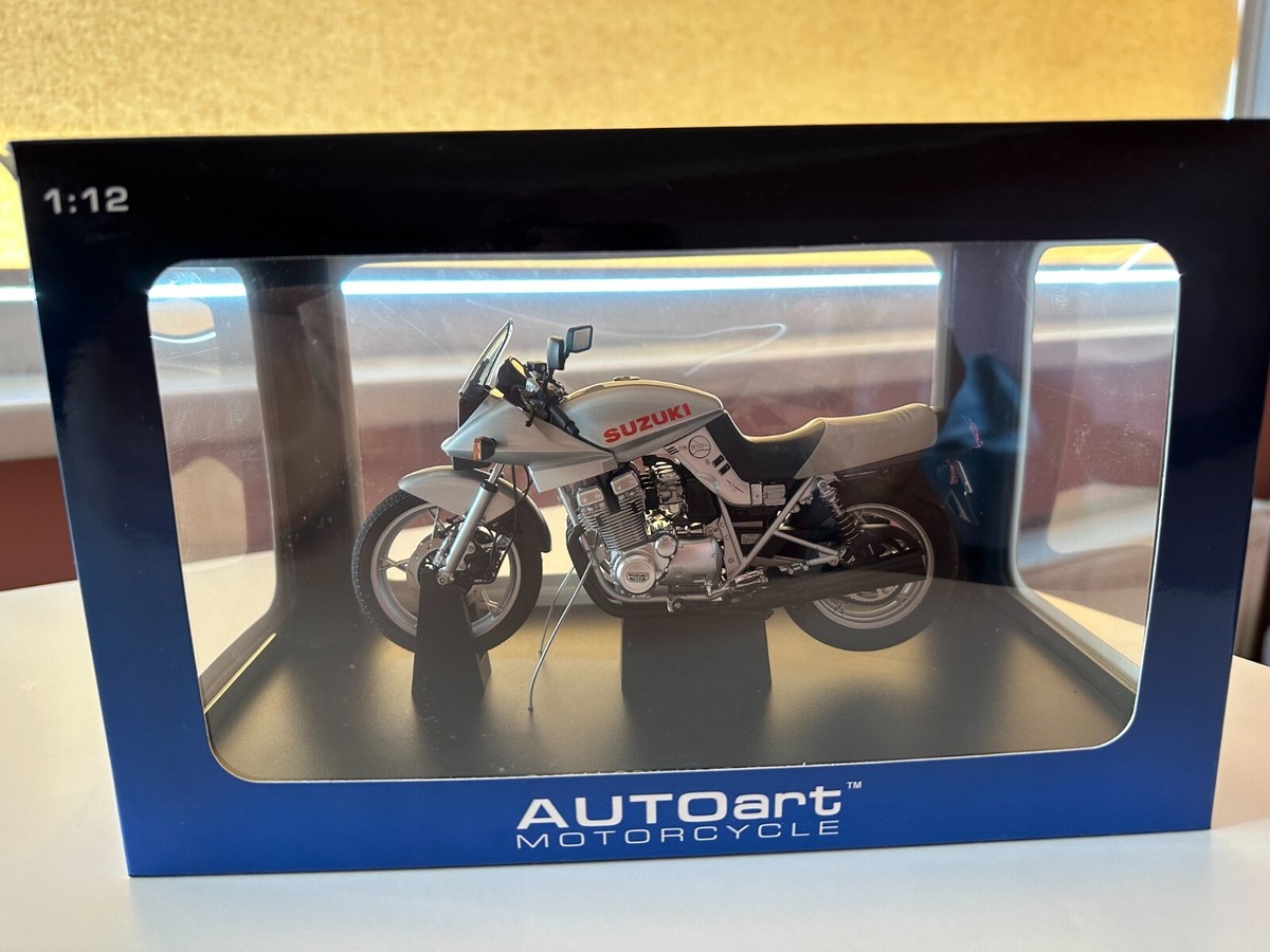 AUTOart Suzuki GSX1100S KATANA 刃 1:12 1987 1:12 AutoArt Suzuki