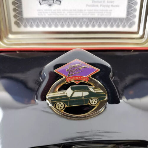 Johnny Lightning Collector Club Tin 1970 Chevy Chevelle SS 454 Green W/ Pin - Picture 2 of 6