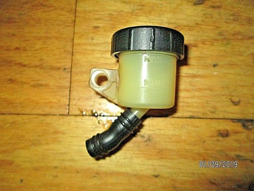 DUCATI OEM BREMBO PEQUEÑO EMBRAGUE CILINDRO MAESTRO DEPÓSITO 748-998 MONSTER SS  - Imagen 1 de 4