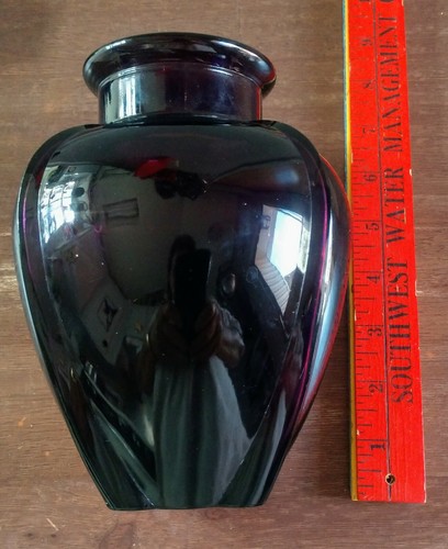 Amethyst/Purple Glass Glass Decanter Molded - Picture 8 of 11