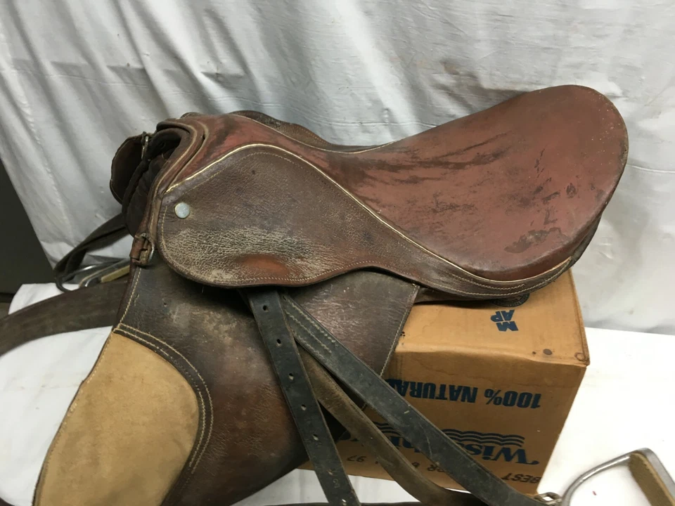 VINTAGE English LEATHER RIDING SADDLE WITH Metal STIRRUPS - Image 2 of 4