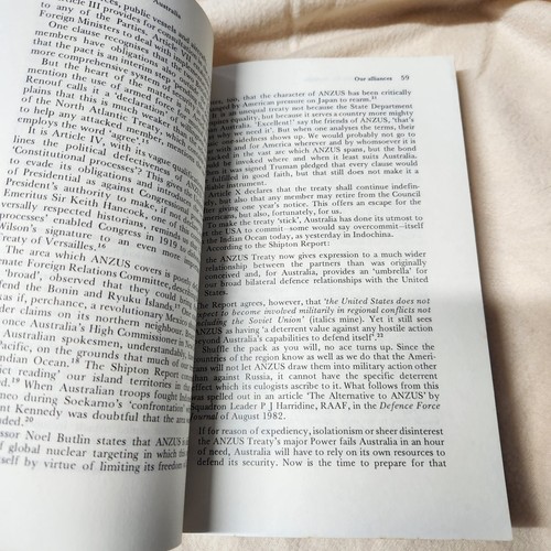 Ex-Defence Library - ARMED NEUTRALITY FOR AUSTRALIA - David Martin PAPER BACK - Picture 4 of 7