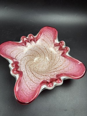 1960s Fratelli Toso Murano Art Glass Pink/White Ruffled Bowl/Ashtray
