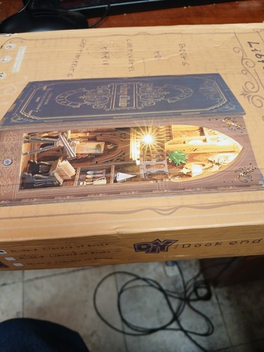 DIY BIBLIOTHEK VON BÜCHERN 3D Holzpuzzle LED Licht Modellbausatz Buchstütze Dekoration - Bild 12 von 18