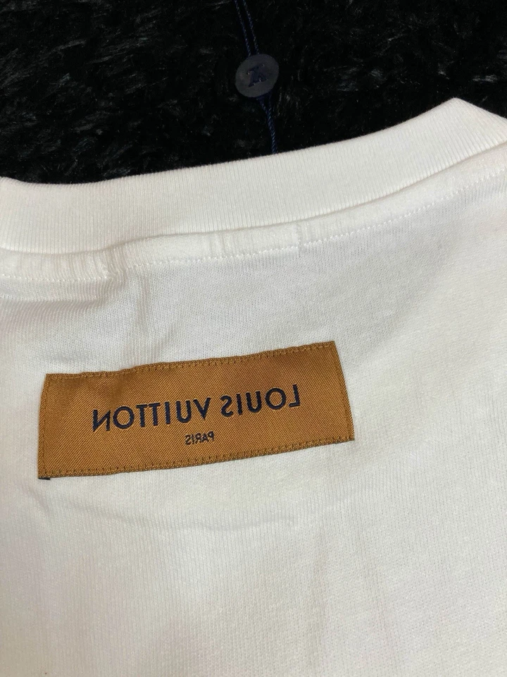 Camiseta Louis’s Vuitton Tourist Vs Purista Sueño Corto Talla L Foto 4 de 4