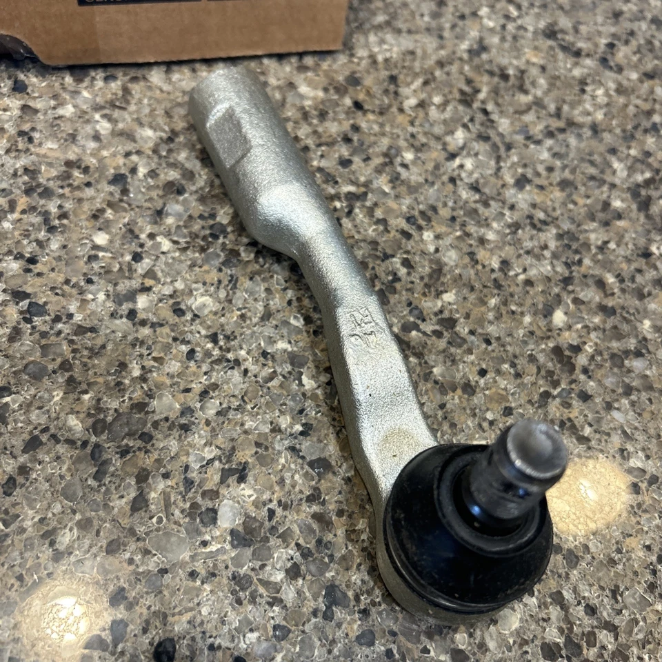 Nuevo OEM Toyota Tundra Sequoia barra de dirección extremo de barra de amarre (derecha) 45046-09210 Foto 4 de 4