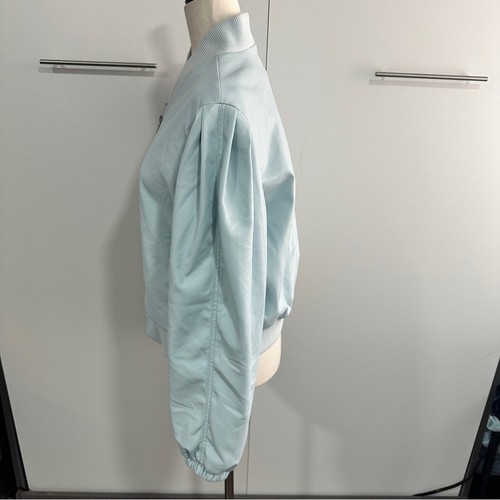 Giacca bomber House Of Harlow 1960 taglia L blu pallido vegan pelle resort costiero - Foto 3 di 9