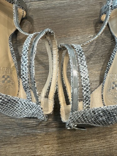 Vince Camuto Women’s Glittery Heels Ankle Zip Size 8.5 Silver - Picture 10 of 18