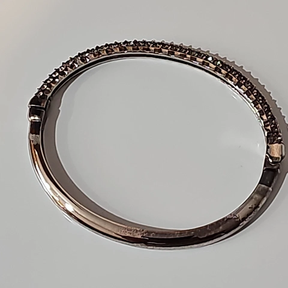 Brazalete con bisagras ovaladas NOLAN MILLER con cristales aprox. Equivalente a 7 pulgadas Foto 2 de 4