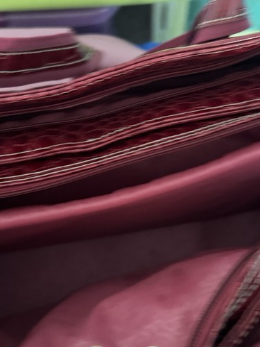 Kathy Van Zeeland Red Croco PVC Weekender LaptoCarryOn Luggage Duffle 12 Pocket - Picture 11 of 19
