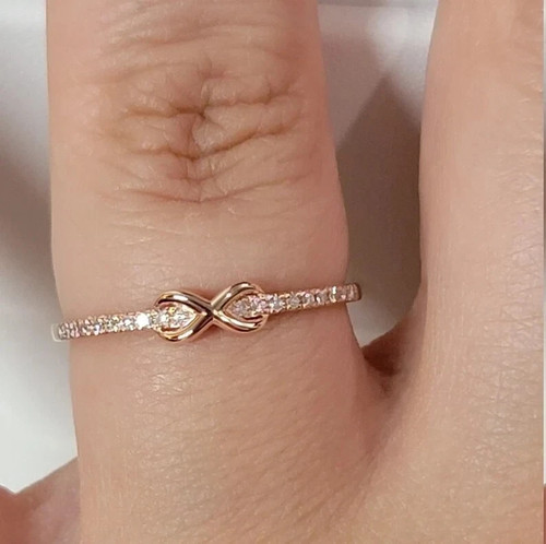 1 Ct Round Cut Simulated Diamond Women's Infinity Ring 14K Yellow Gold Plated - Picture 4 of 8