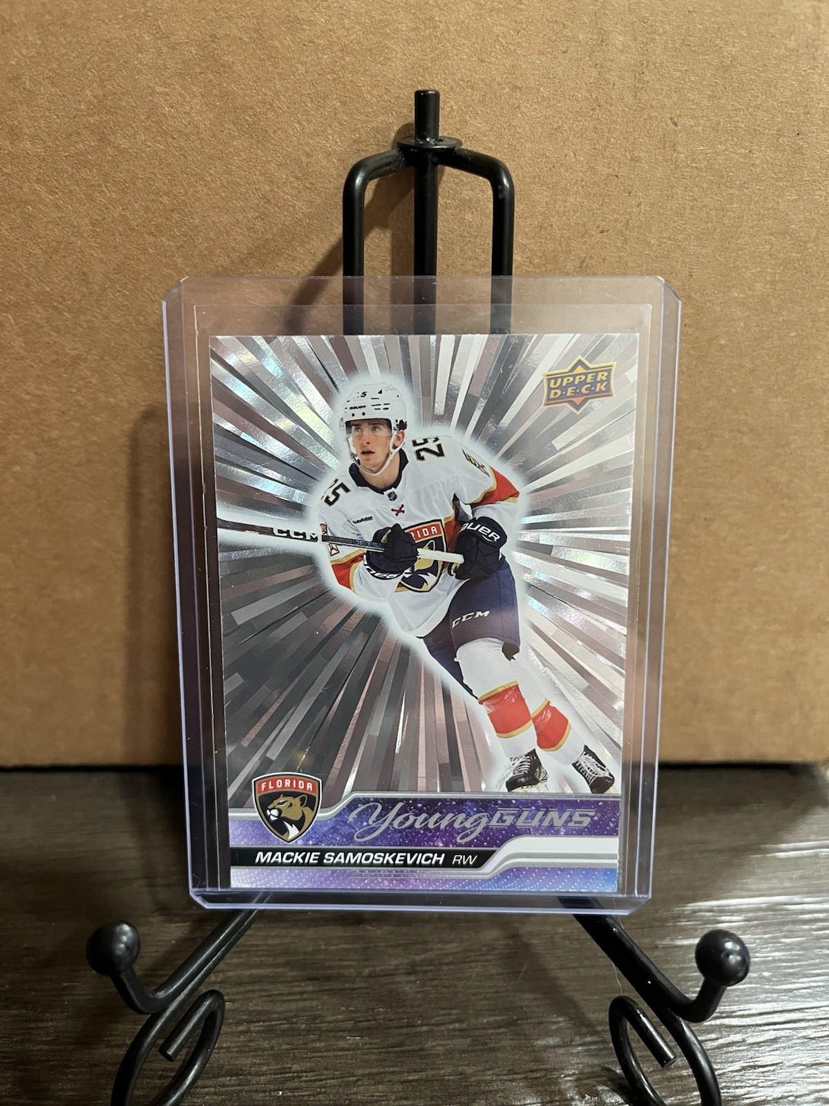 2023-24 Upper Deck Series 2 - Young Guns Mackie Samoskevich #464 Outburst (RC)