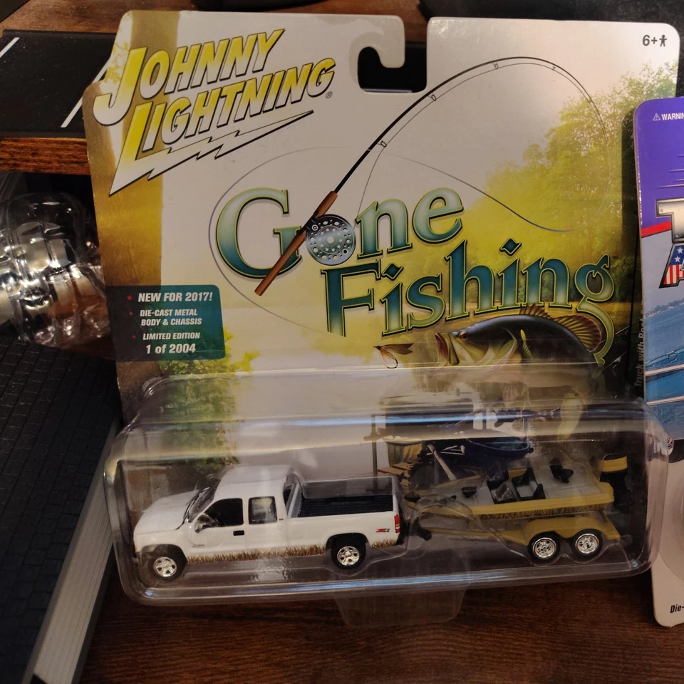 Johnny Lightning Lote de 4 Chevy Silverado Pesca Atrás Raro y 3 Truckin America Foto 2 de 4