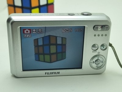 FUJIFILM FinePix J250 (良品） Fujifilm FinePix J Series J250 10.0MP Digital Camera - Black for