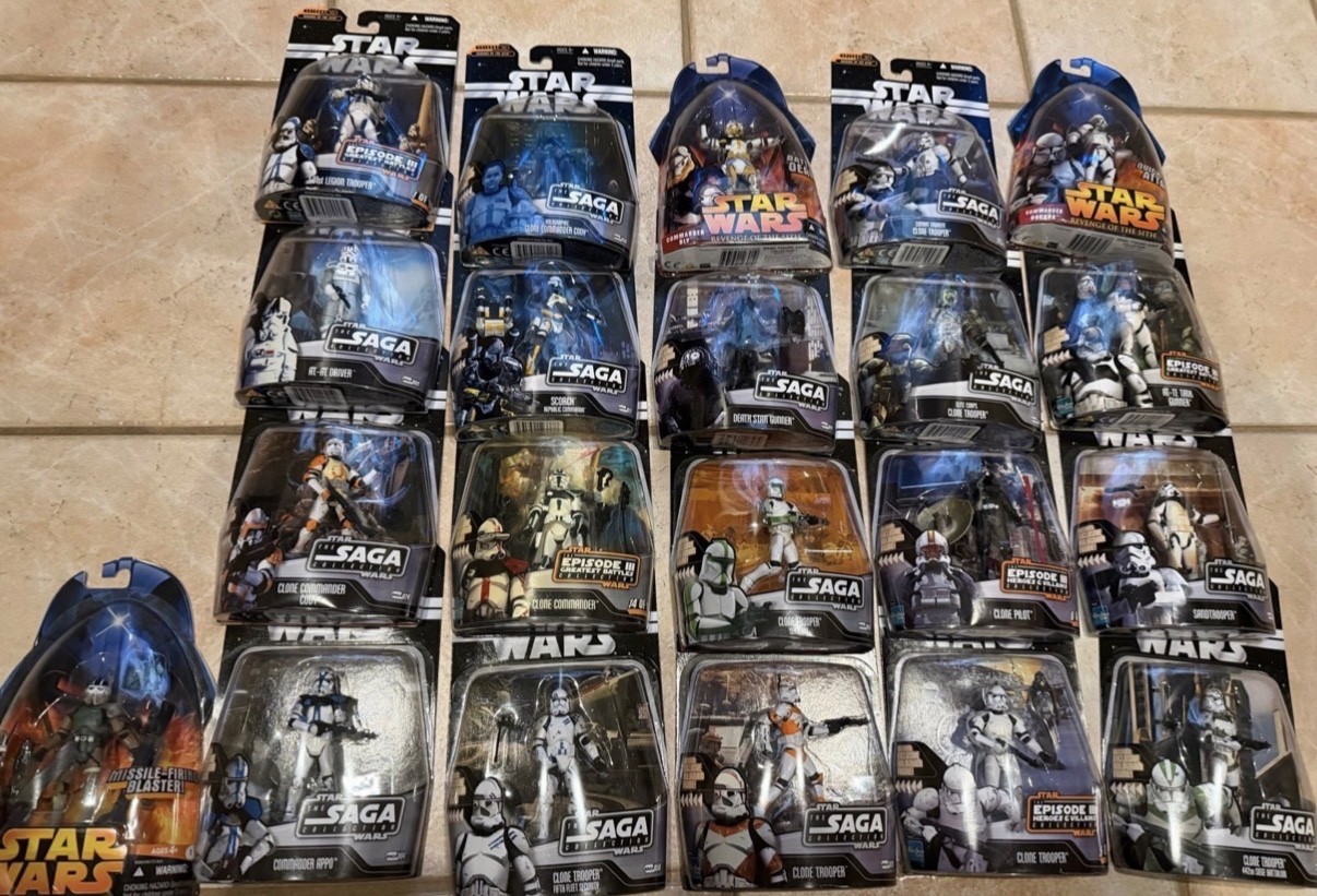 Star Wars Lot of 75 Clone troopers and various troopers NM