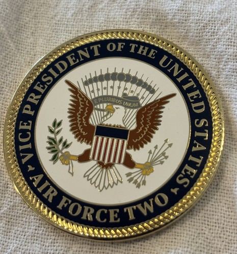 Air Force Two AF2 Vice President US Aircraft Security Challenge Coin Tie Pin Set - Picture 4 of 11
