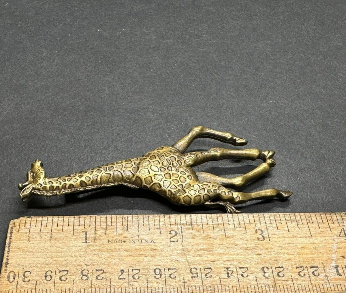 VINTAGE BROCHE signé J.J Jonette Jewelry PLUME COULEUR ARGENT