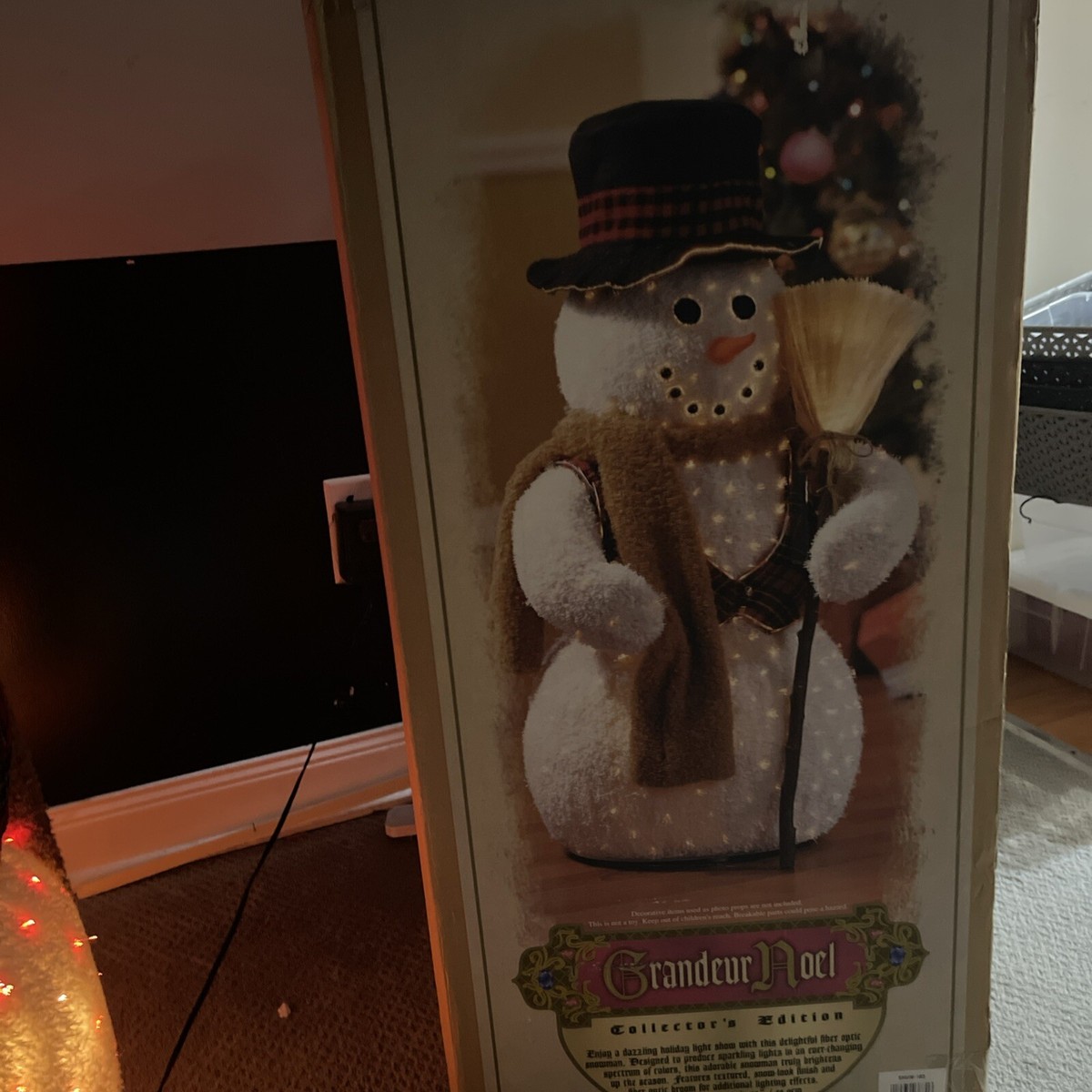 GRANDEUR NOEL 35 INCH FIBER OPTIC SNOWMAN IN ORIGINAL BOX