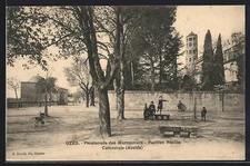 CPA Uzès, Promenade des Maaronniers, Pavillon Racine, Cathédrale 