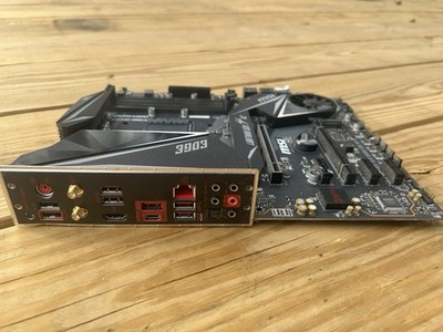 MSI MPG X570 Gaming Edge WiFi ATX AM4 DDR4 M.2 HDMI USB-C RJ-45