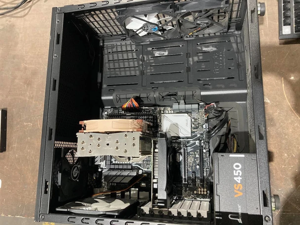 Gaming PC Ryzen 7 1800X / 32GB DDR4 1TB NVMe 2x 512GB SSD / GTX 1050 GPU / ASUS - Image 4 of 4